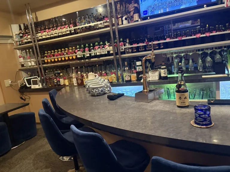 ヒーローの店内