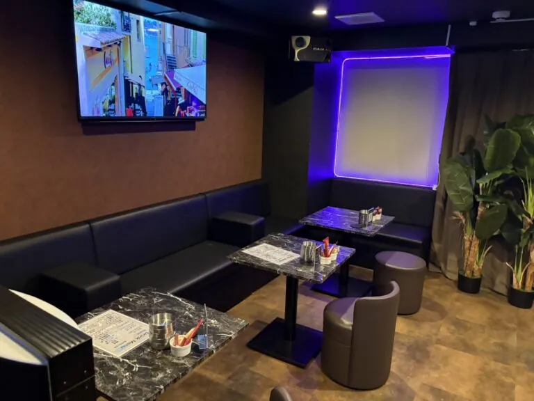 新小岩 ノーティーの店内