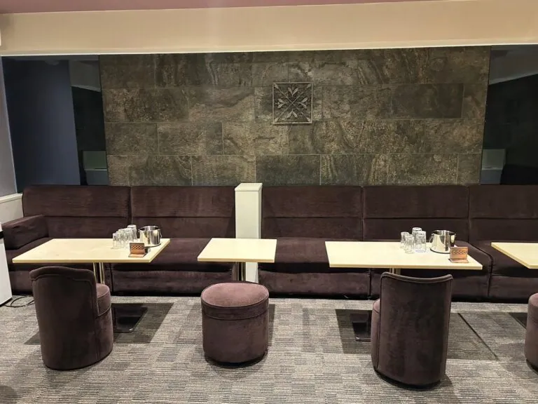 タイムリーの店内