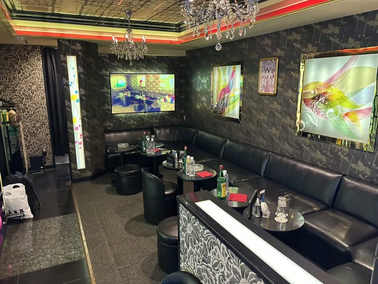 ラグゼリアの店内
