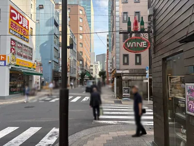 ルナリアへの道順 5／6：十字路を右折します。