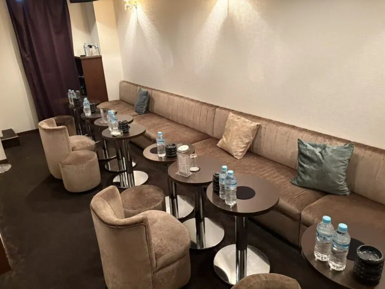 クロムの店内