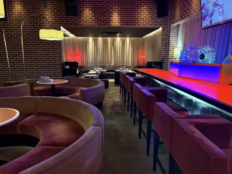 川口 レジェの店内