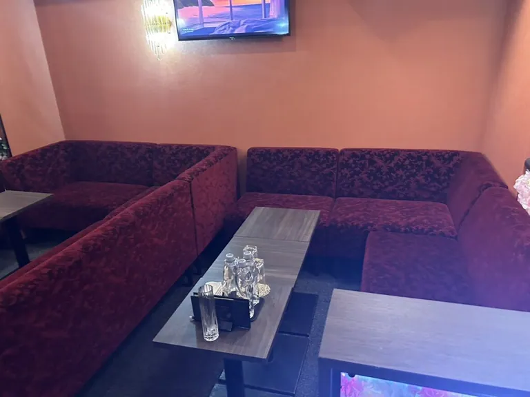 ロイヤルラウンジの店内