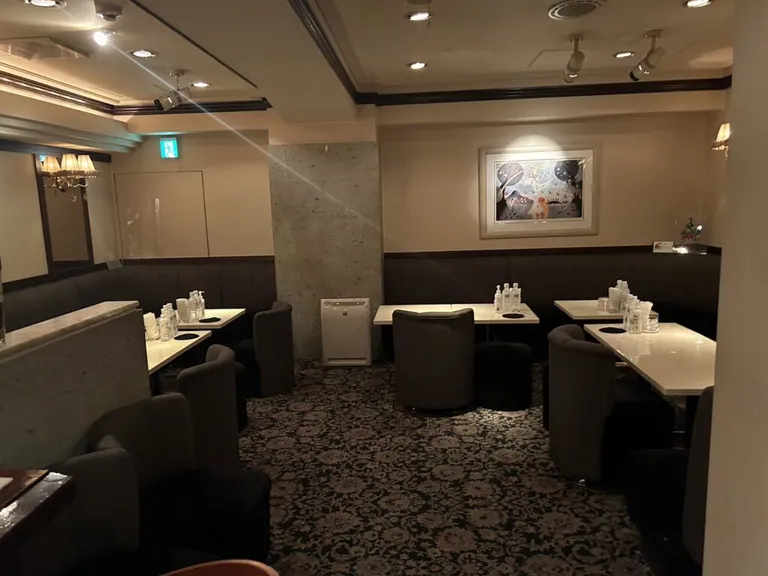 モルゲンロートの店内