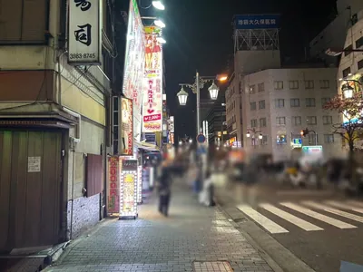 シナへの道順 7／9：二つ目の路地も超えて直進します。