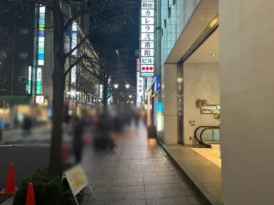 ミラージュへの道順 7／11：直進します。
