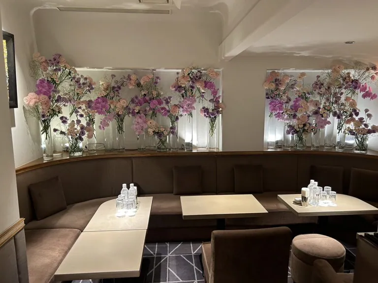 サロンドムッシュの店内