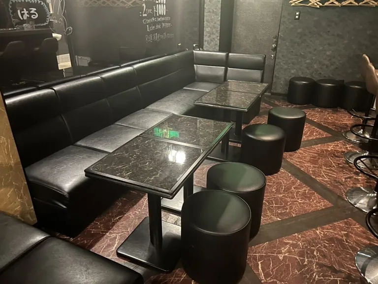 ユラリの店内