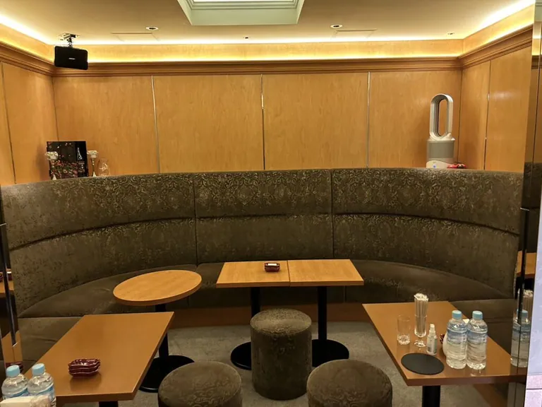 毛利 （もうり）の店内