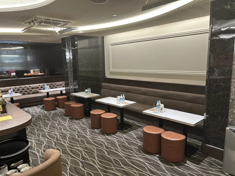 レイの店内