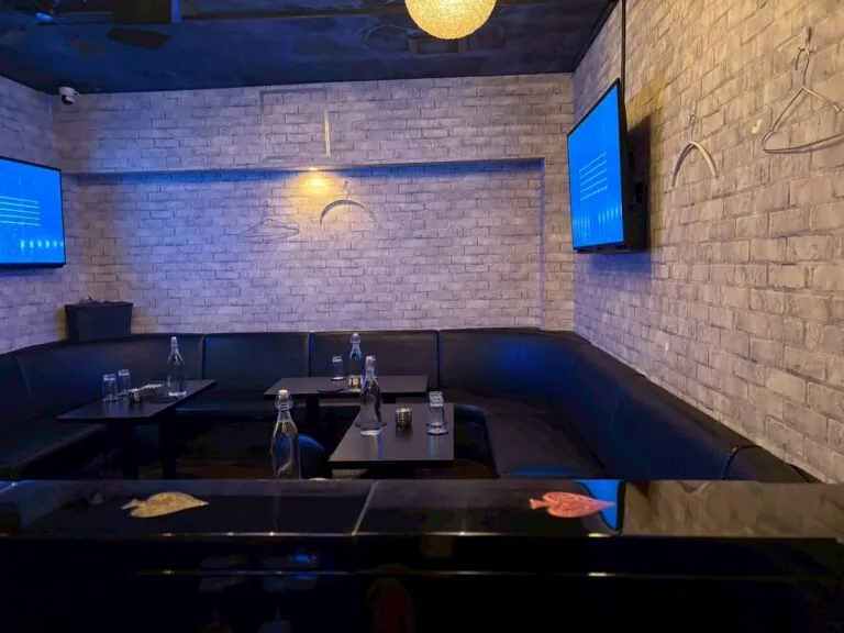 アイリスの店内