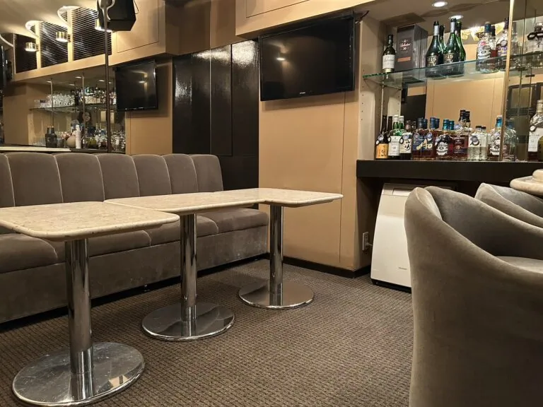アナザームーンの店内