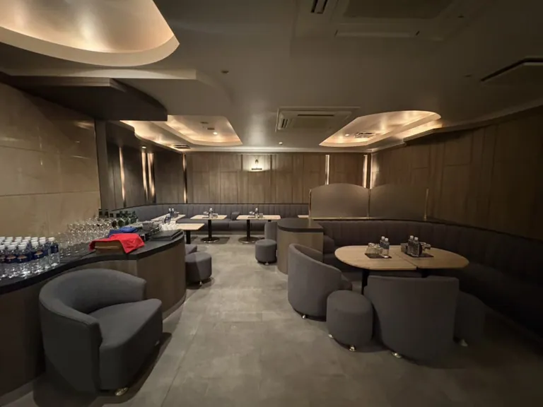 キングダムクイーンの店内