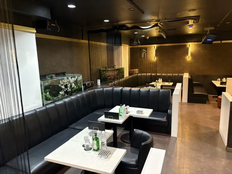 松戸　神楽 （カグラ）の店内