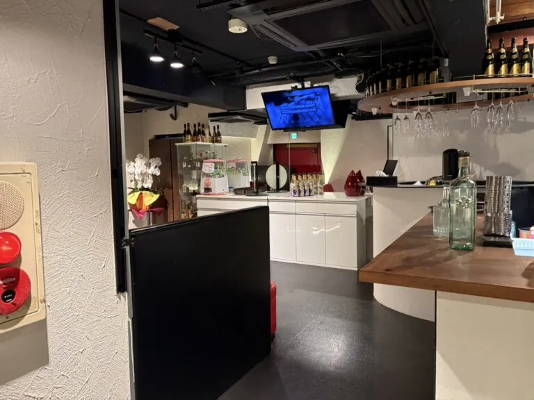 コロン （Girl’s bar & Lounge COLON）の店内