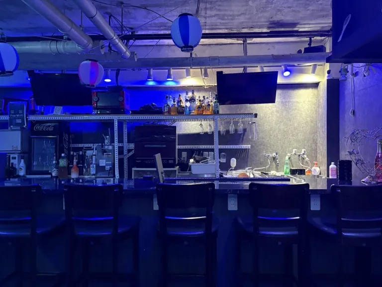 新宿三丁目 アステールの店内