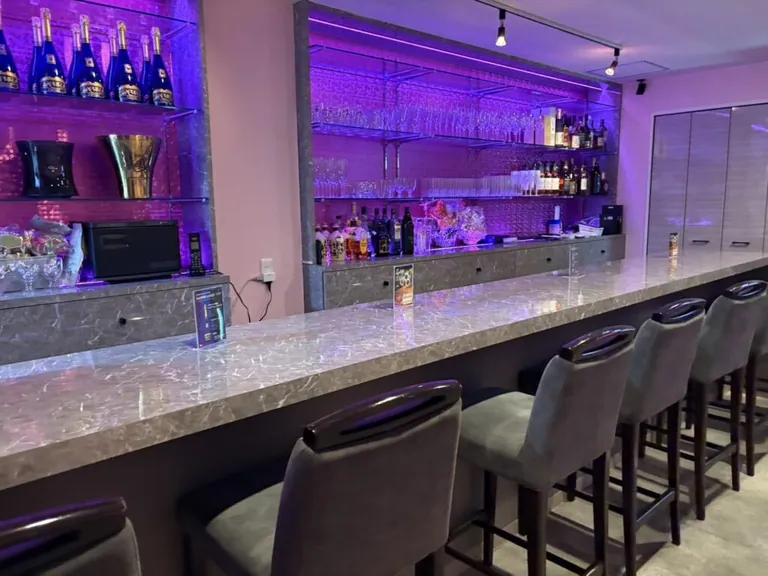 エーピンクトーキョーの店内