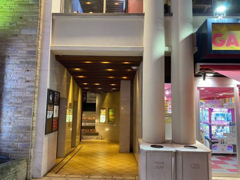 ルパンの店内