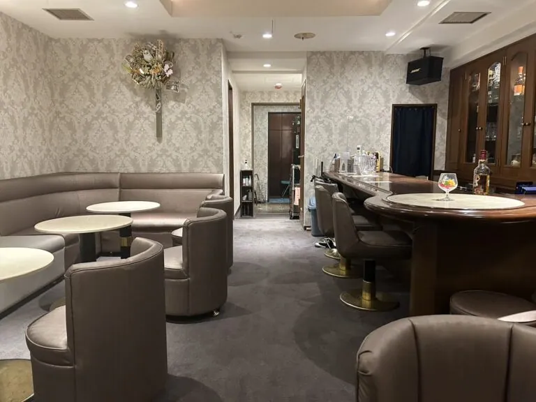 ブルークレールの店内