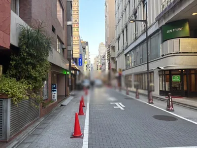 サク （朔）への道順 9／10：直進します。