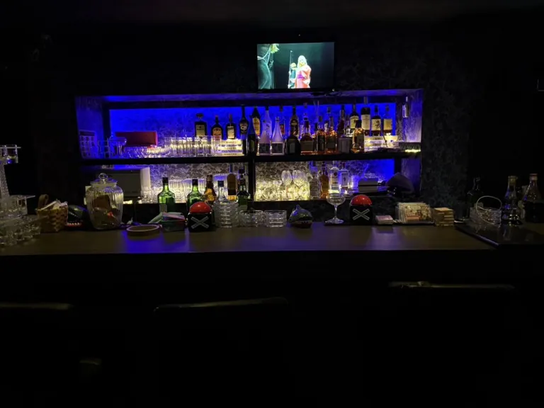 ティアラの店内