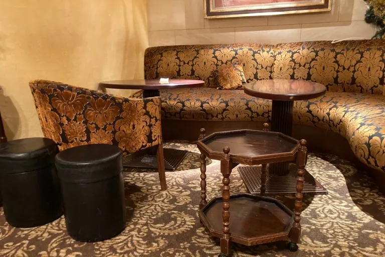 ファーストクラブの店内