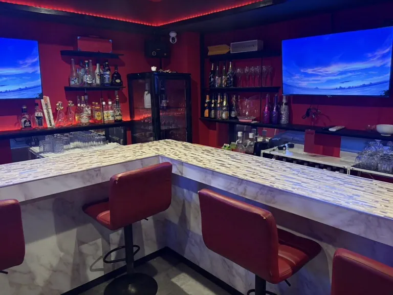 ジーザスの店内