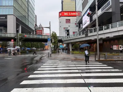 秋葉原　リリペットへの道順 4／10：渡ったら左手の横断歩道を渡ります。