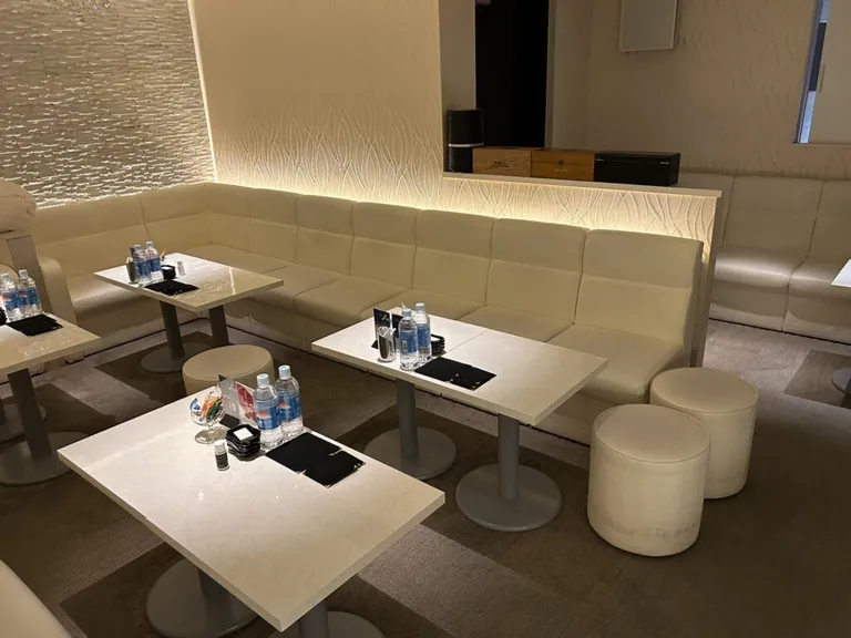 桐島 （キリシマ）の店内