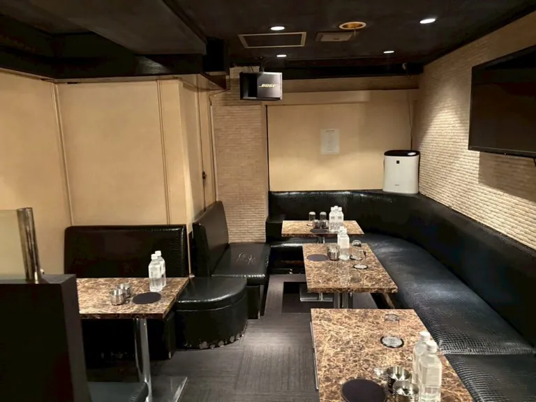 プリズムの店内