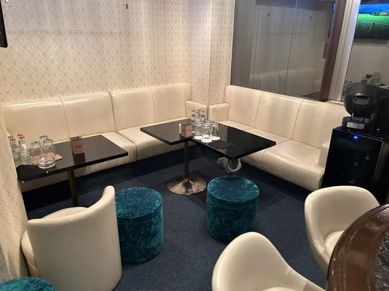 ジャロの店内