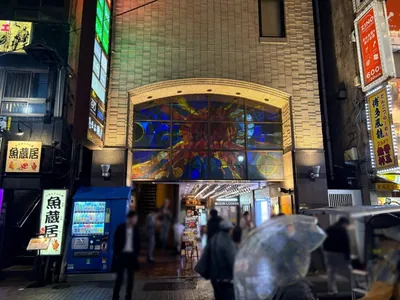 ビーフルへの道順 6／6：突き当り目の前に渋谷ビーフルの入る「コスモ渋谷館」があります。