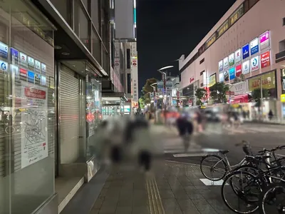 アマルフィへの道順 5／8：一つ目の路地を左折します。