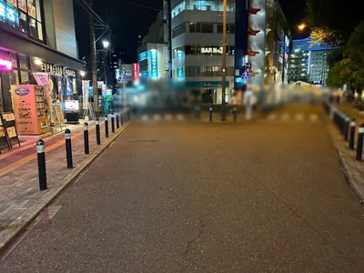 キアラへの道順 5／7：Y字路を左に進みます。