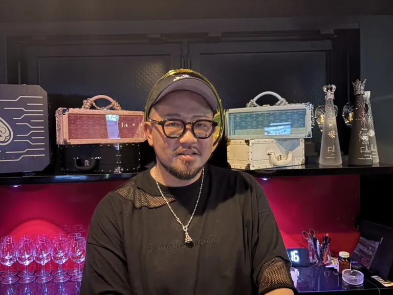 バズール （Girl’s bar lounge BZUL）の店内