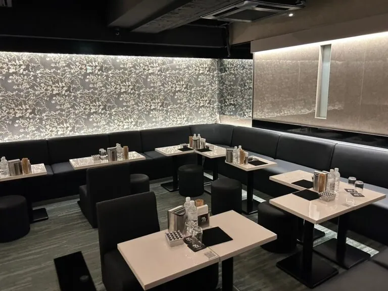 雅 (ミヤビ)の店内