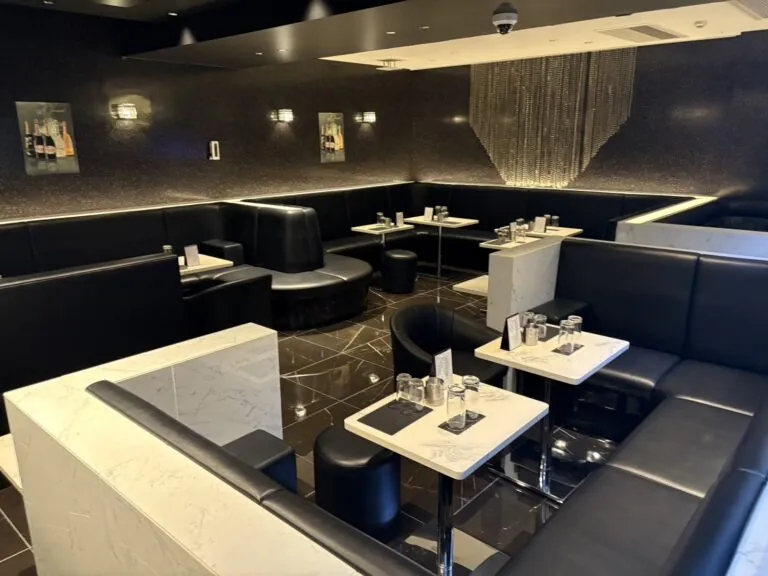アールクラブの店内