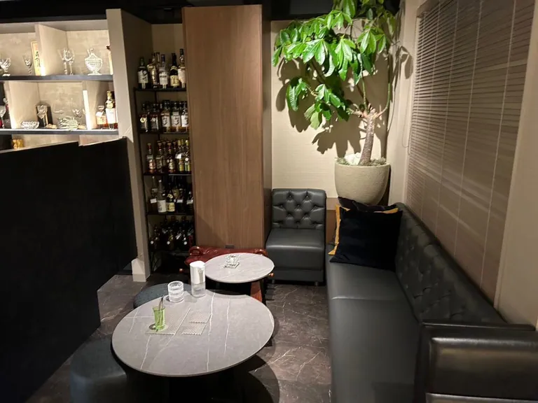 アムールの店内