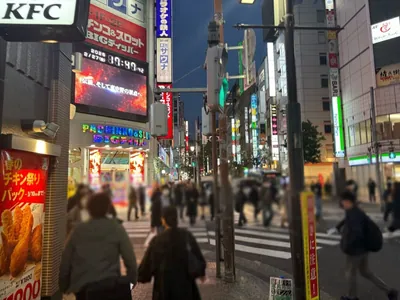 ヴァーゴへの道順 6／9：最初の十字路を左折します。