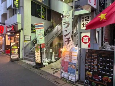 リュクスへの道順 5／5：少し進むと右手に志木リュクスの入る「パル8番街」があります。