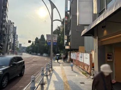 レゼル （Girl’s Bar Rezel）への道順 6／7：渡ったら左折します。