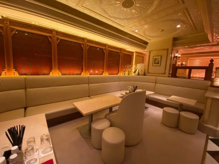 ソニアの店内