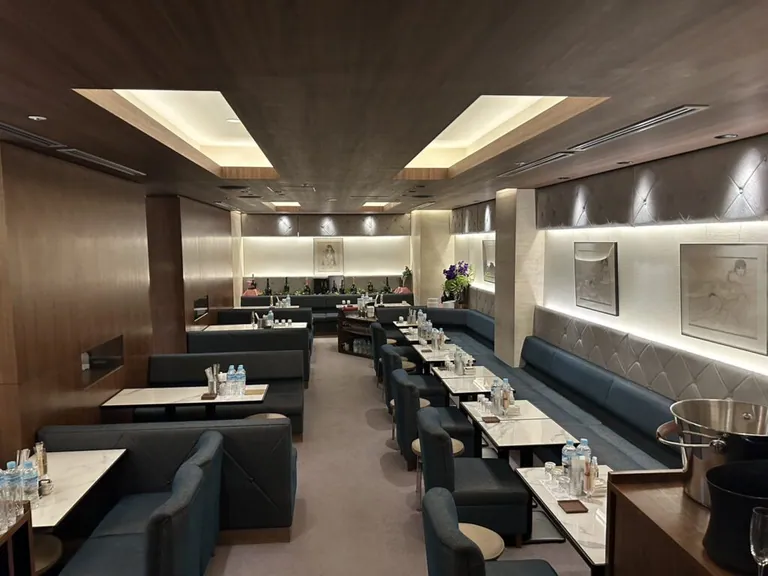 サードフロアーの店内