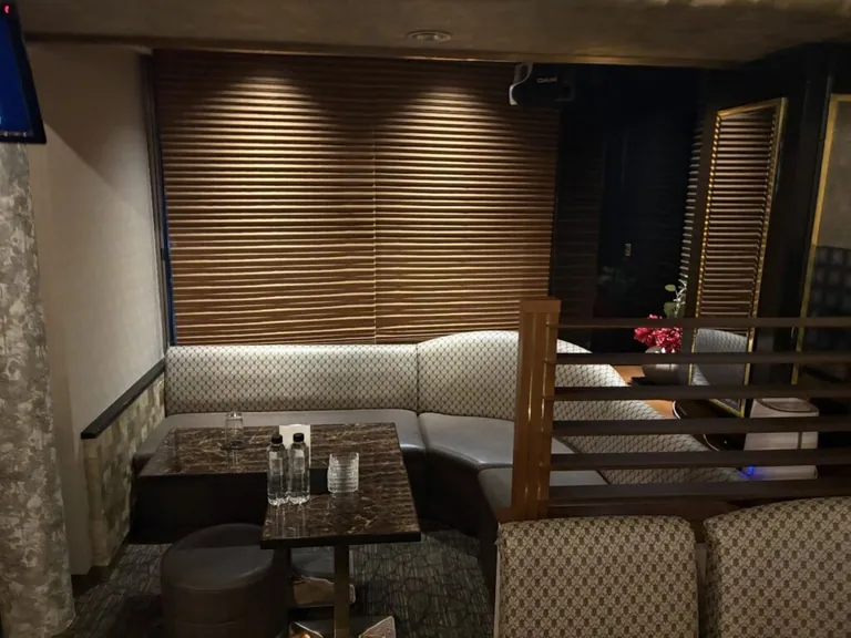 ドエムの店内