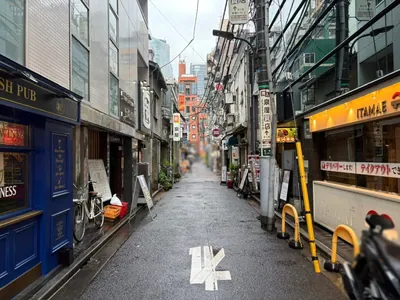 イチへの道順 11／12：直進します。