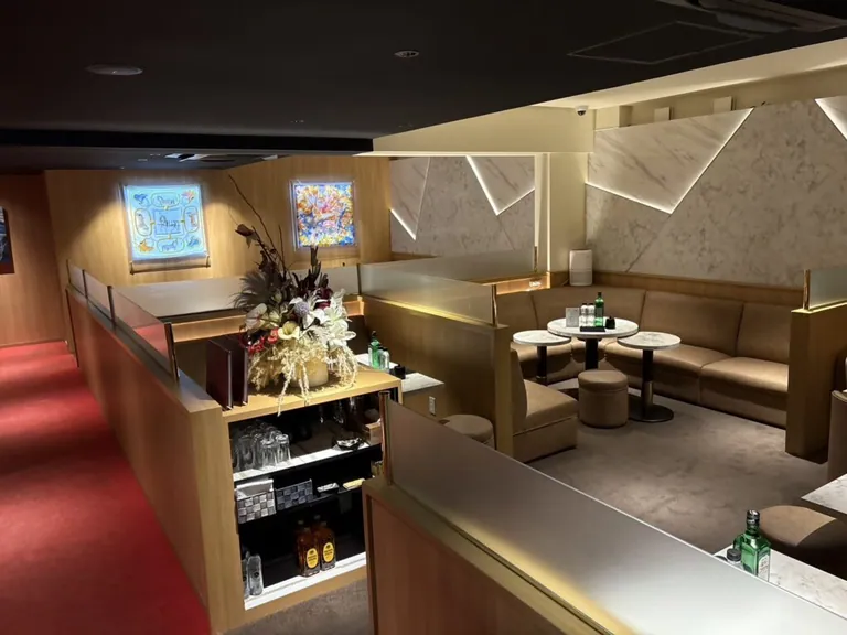キャラットの店内