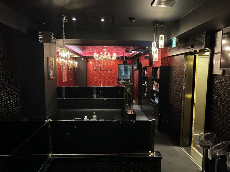 ラグナの店内
