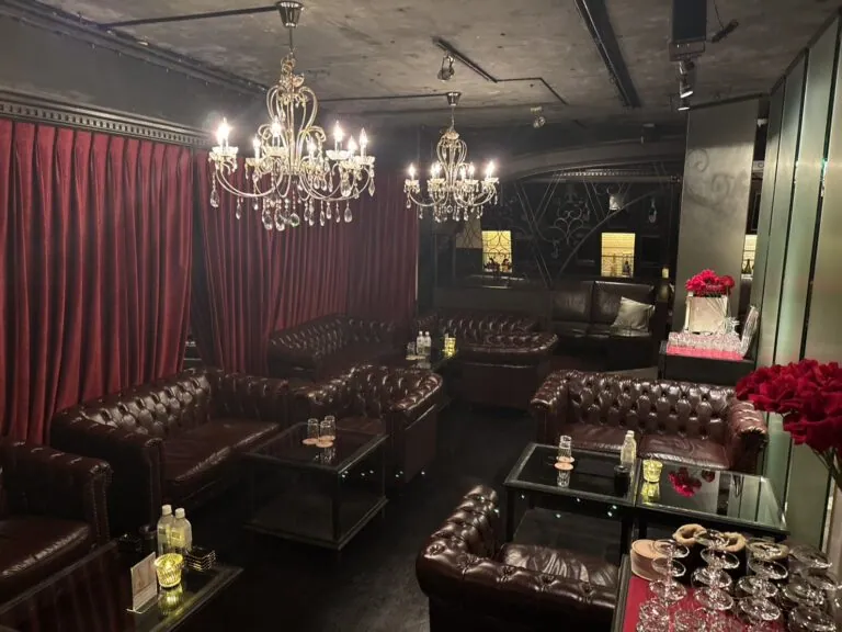 ルパンの店内