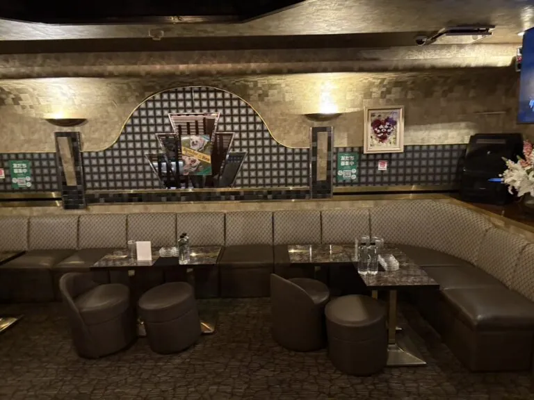 ドエムの店内